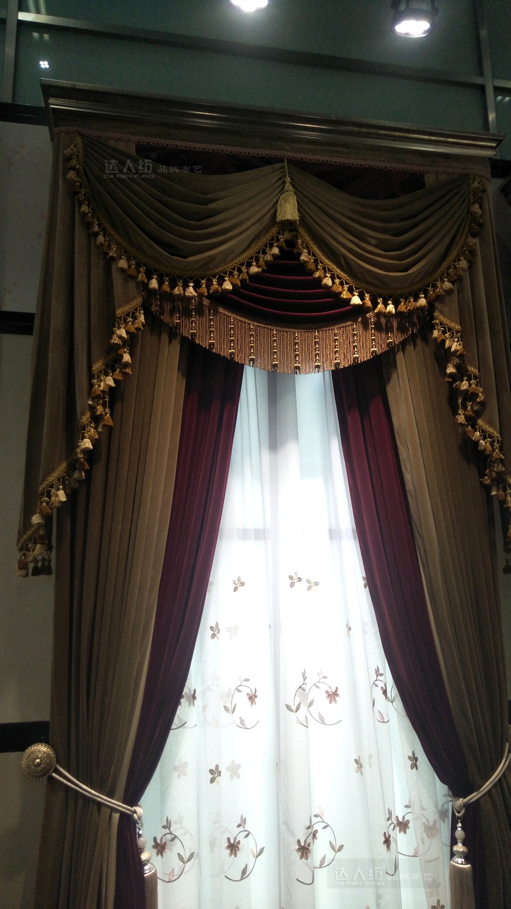 ‘三亿体育手机版’发现父亲出轨,要不要告诉母亲?(图2) 三亿体育官网