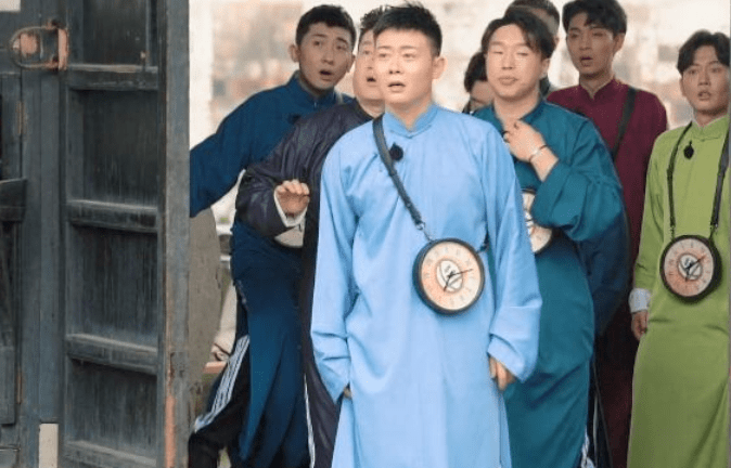 三亿体育手机版|
《德云斗笑社》郭麒麟来了 自带搞笑负担 也迎来相声开箱首秀！(图2)