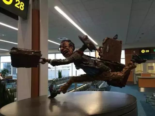 ‘三亿体育官网’儿媳妇打扮漂亮回娘家,婆婆这样说·····看哭了(图1) 三亿体育