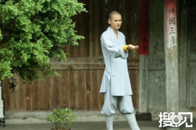 三亿体育手机版:后妈说我是不祥物,她儿子却娶了老鼠精(图1) 三亿体育